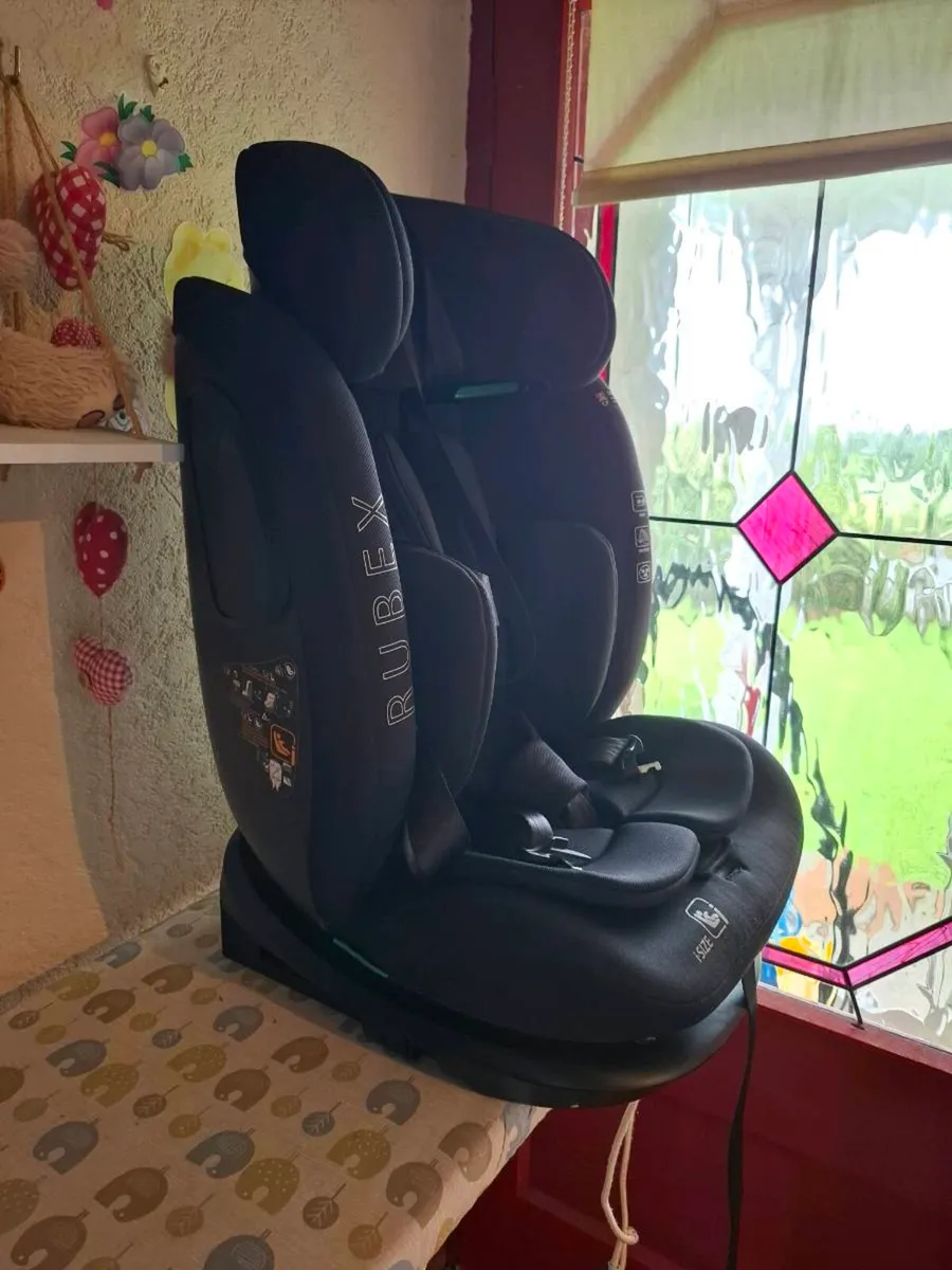 Car seat - Image 2