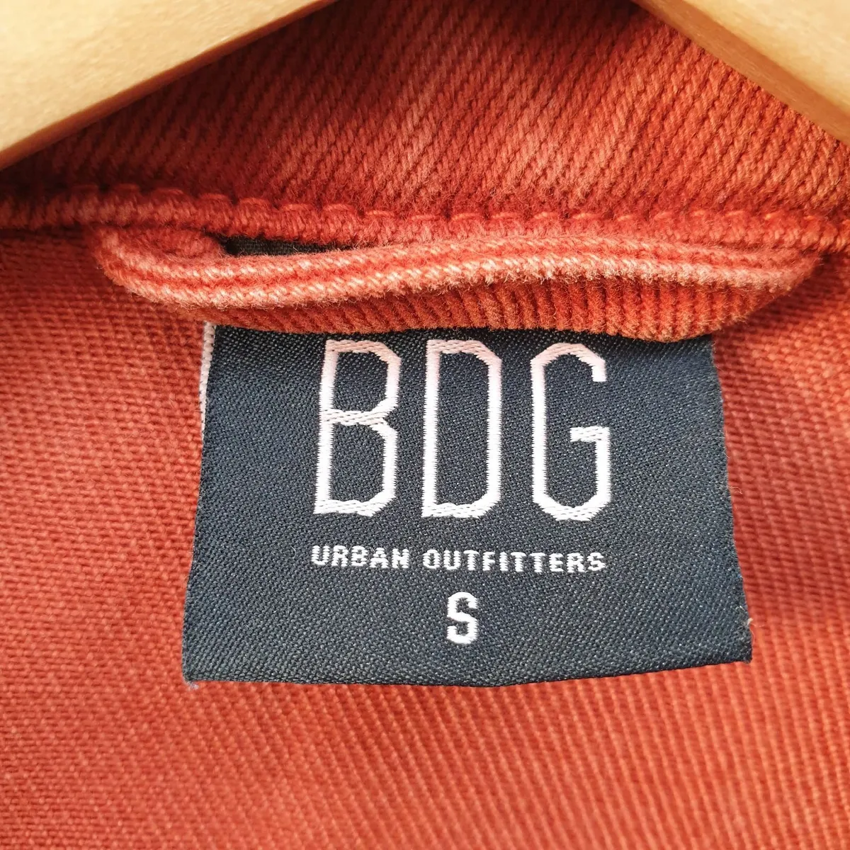 BDG orange denim jacket size small - Image 3