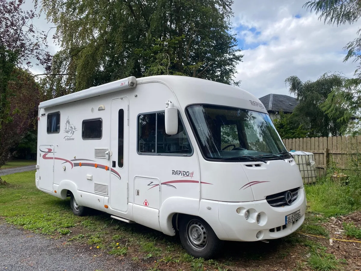 Camper van - Image 1