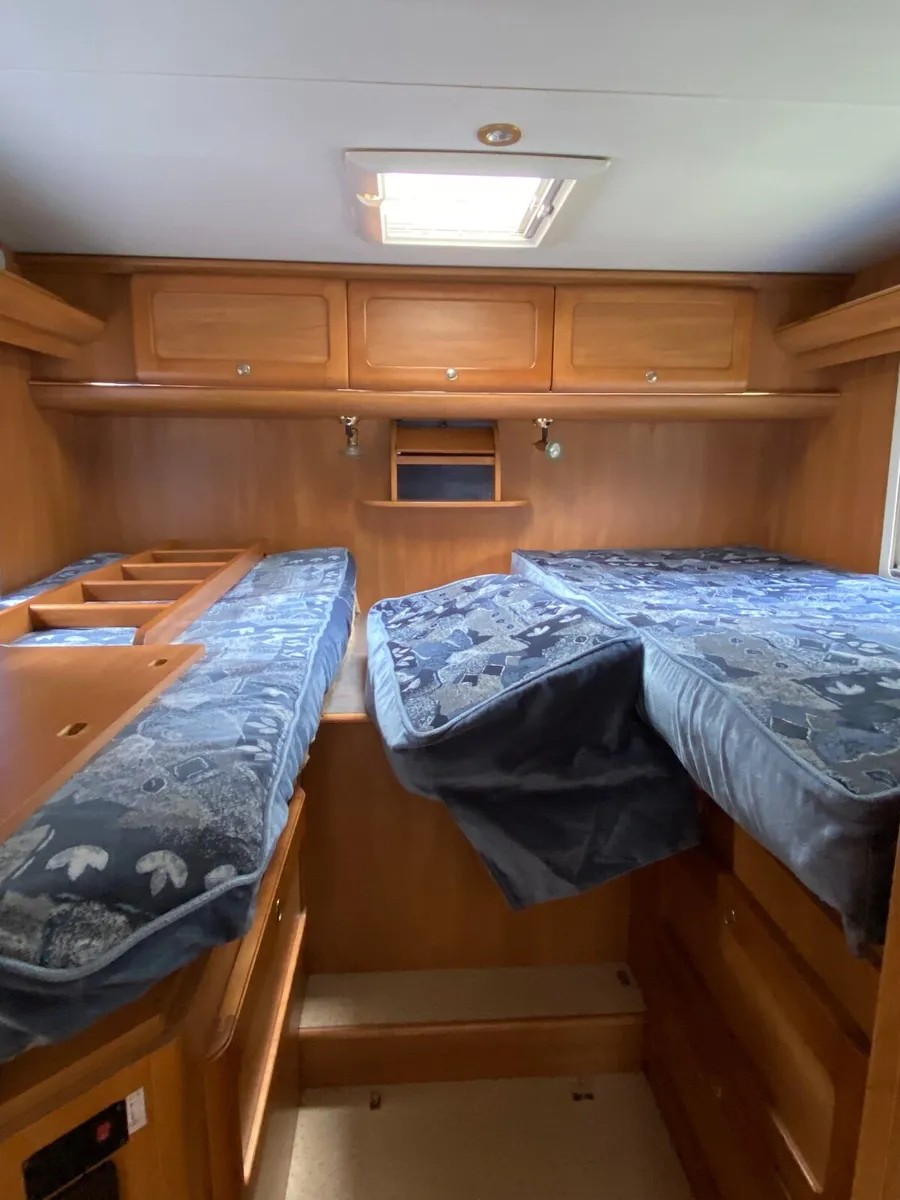 Camper van - Image 2
