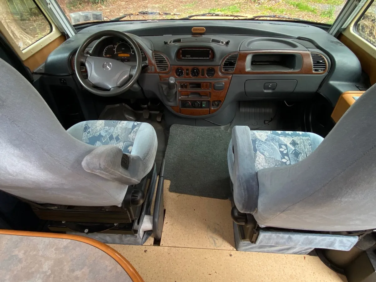 Camper van - Image 4