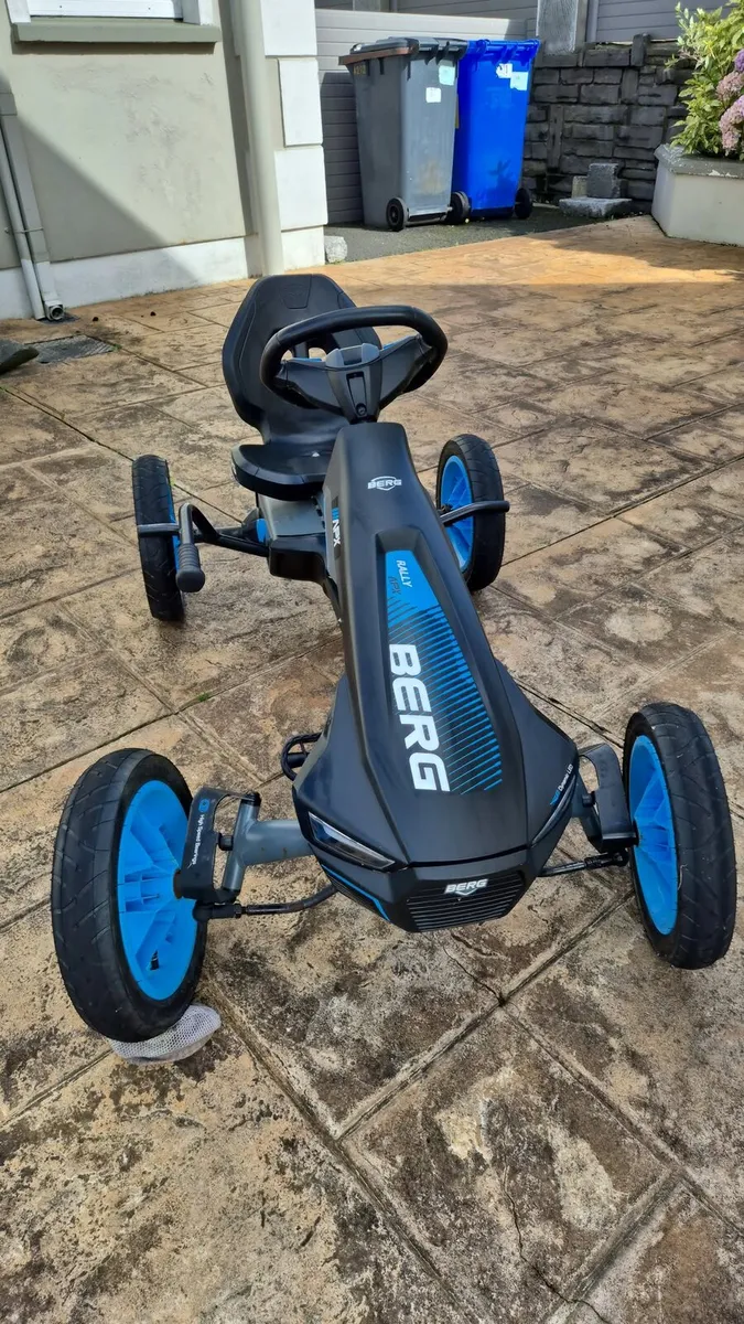 Berg Rally APX blue go kart - Image 2