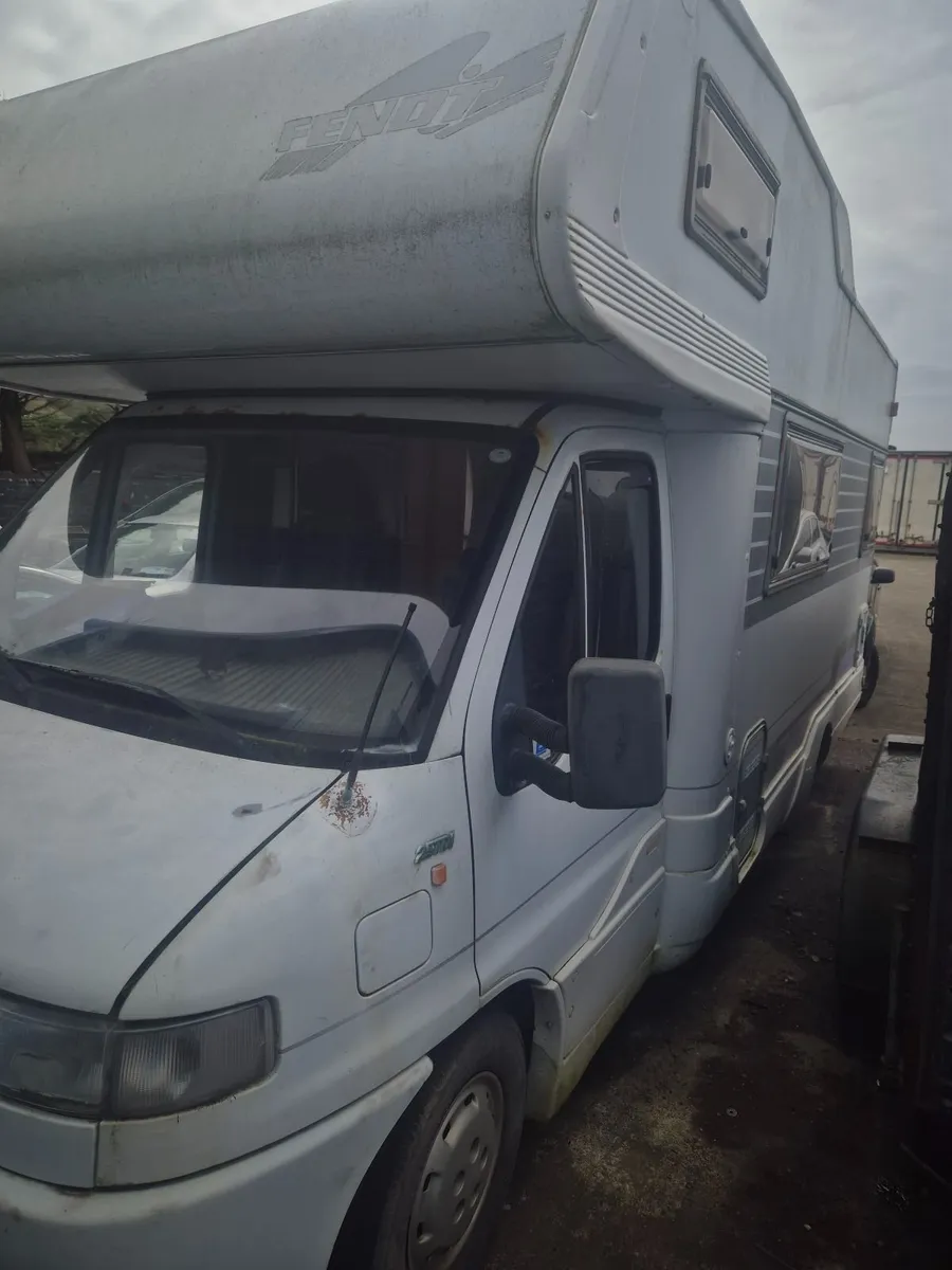 Camper - Image 2