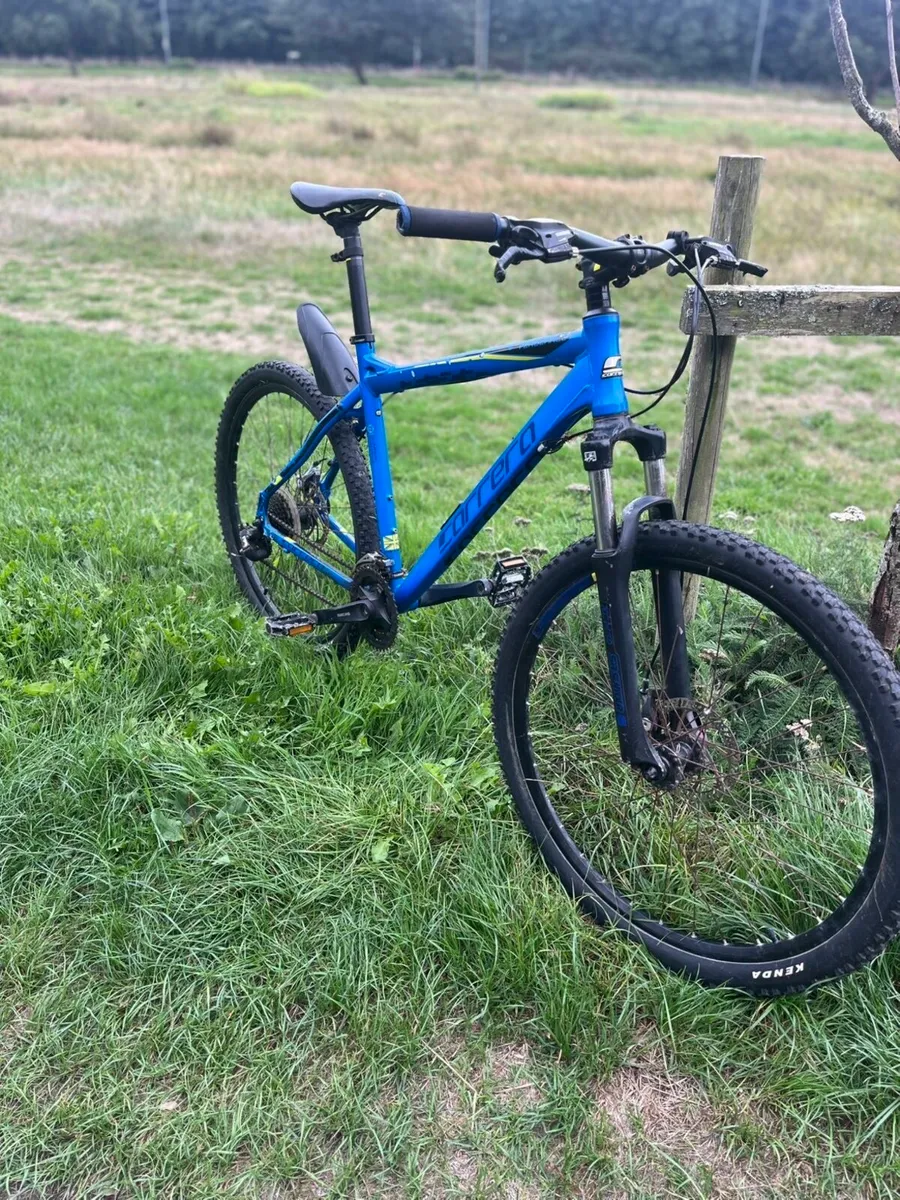 Carrera vengeance bicycle - Image 1