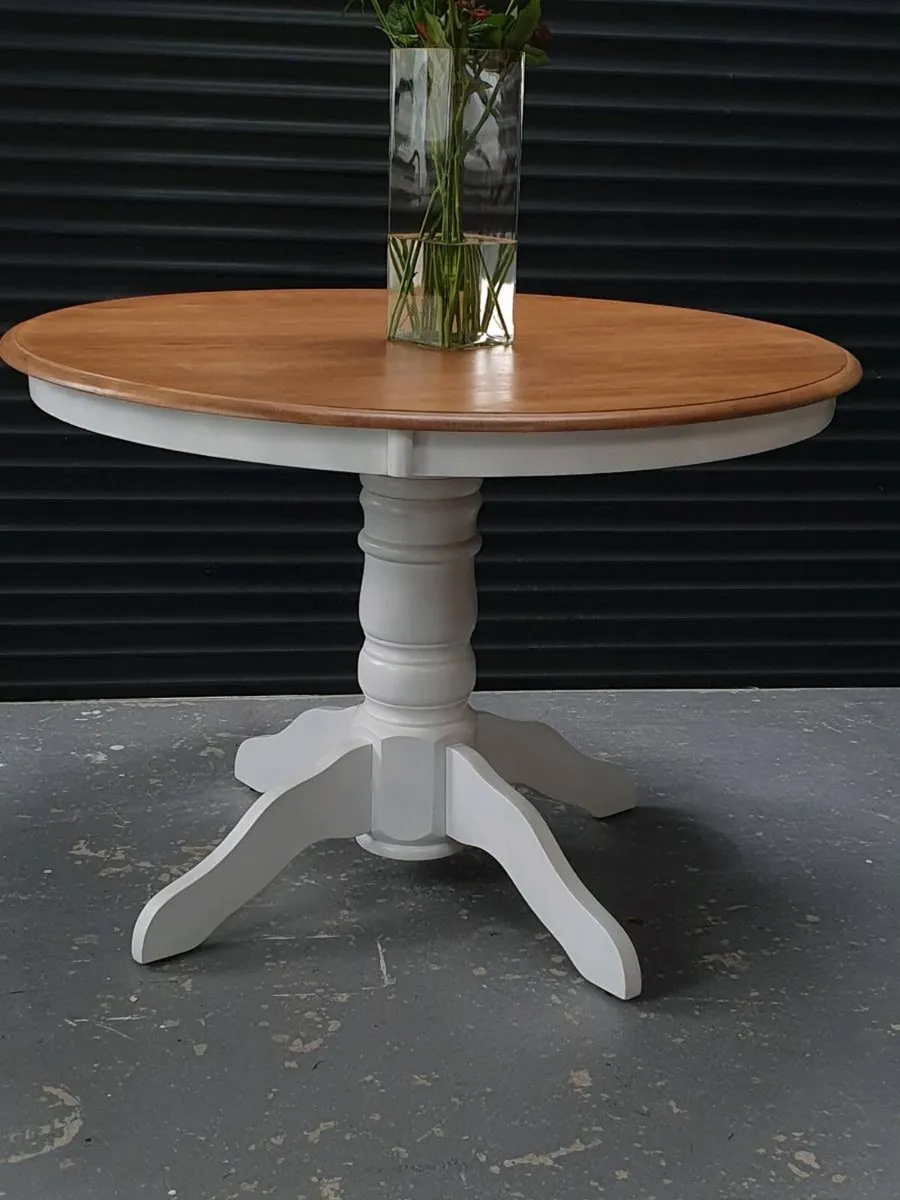 4 seater oak dining table - Image 3