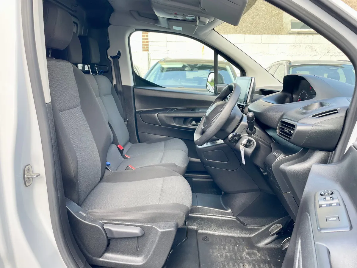 Peugeot Partner Active Plus 1.5HDI Diesel SWB,2023 - Image 4