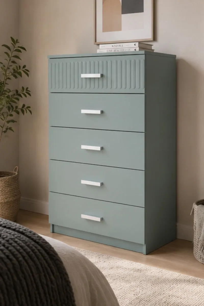 Chest of Drawers - Image 4