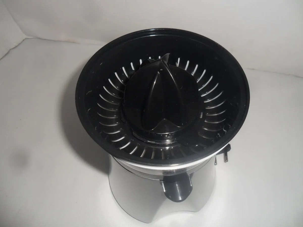 Tristar Citrus juicer - Image 3