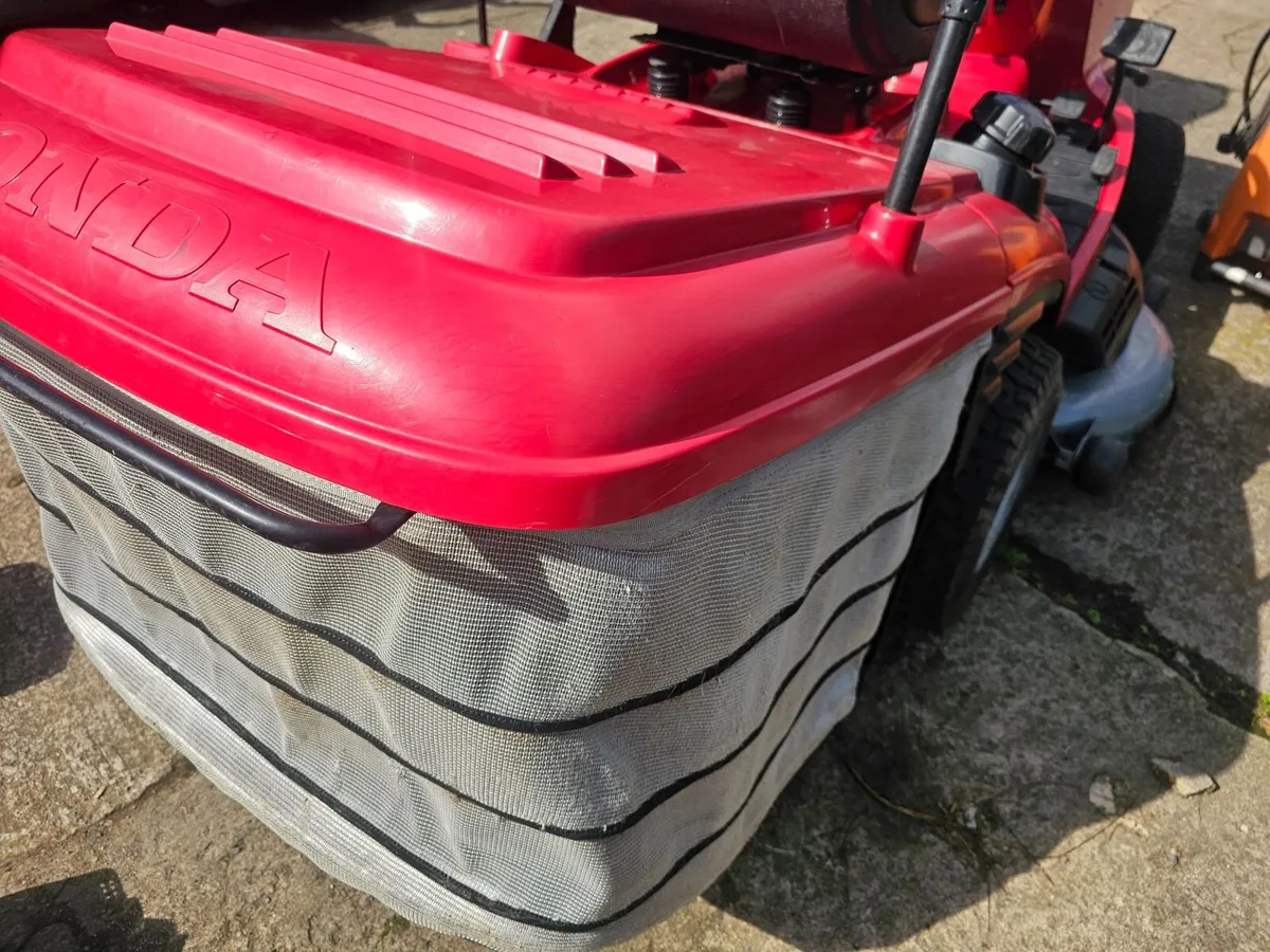 Ride on mower - Image 4