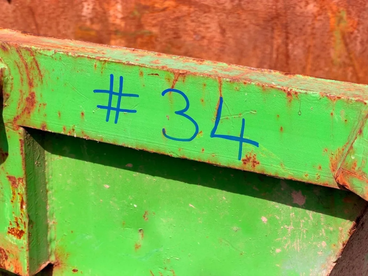 2 yard yrd chain lift builders rubbish rubble skip - Image 3