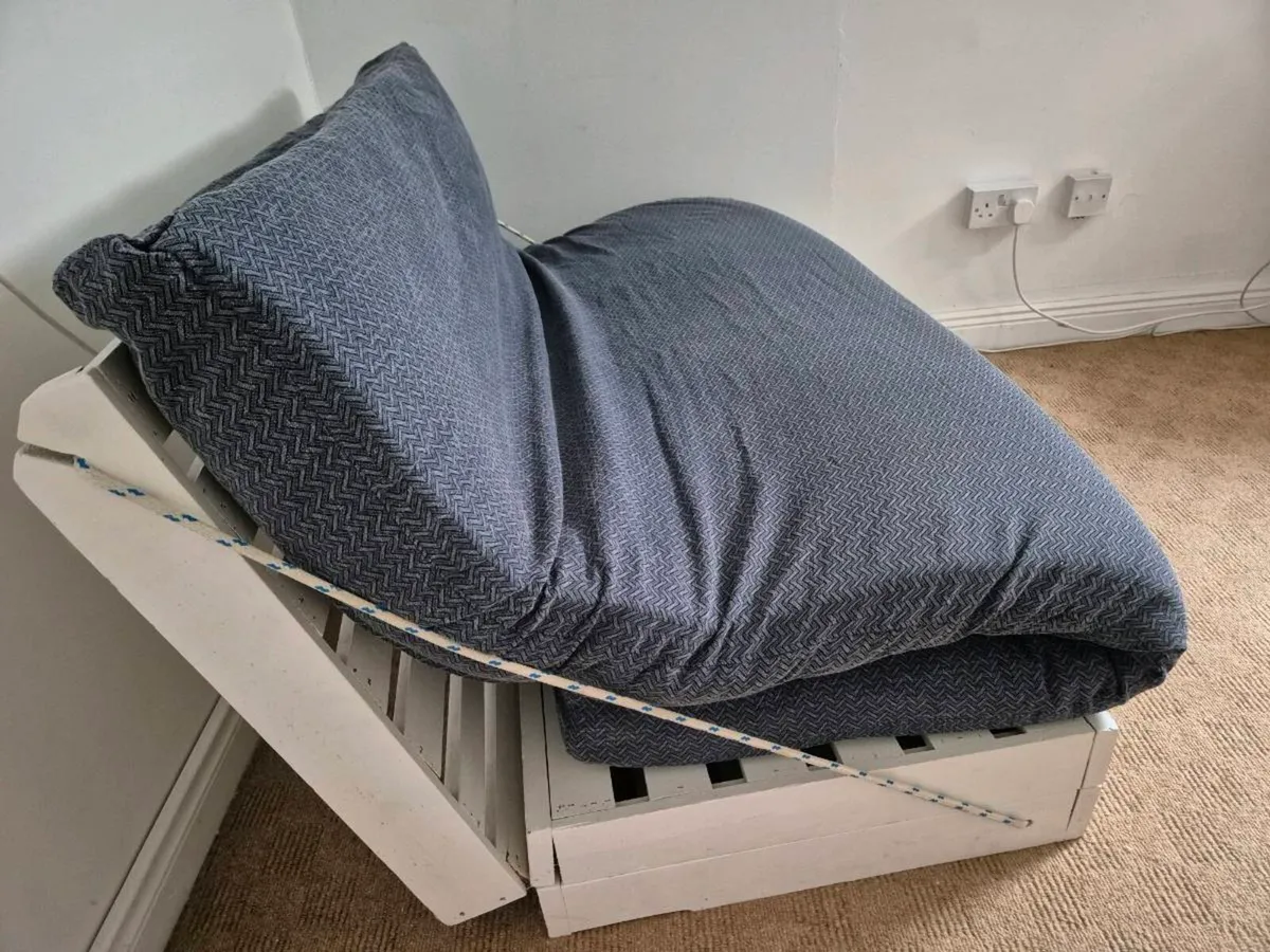 Futon - Image 3