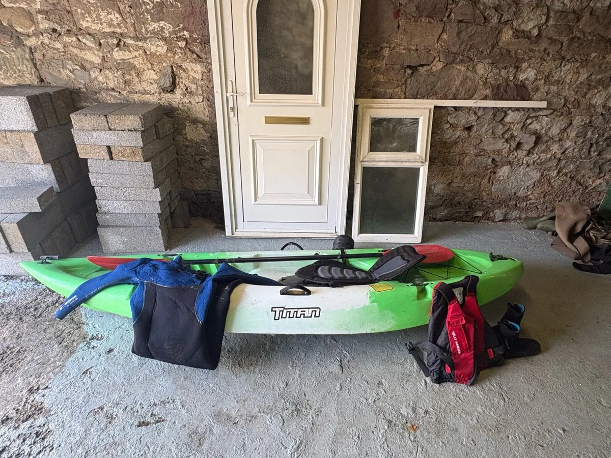 Titan Sit-on-Top Kayak – Complete Bundle - Image 2