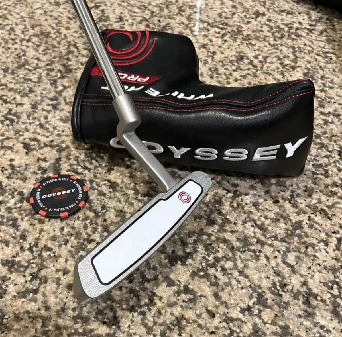 Odyssey White Hot Putter - Image 1