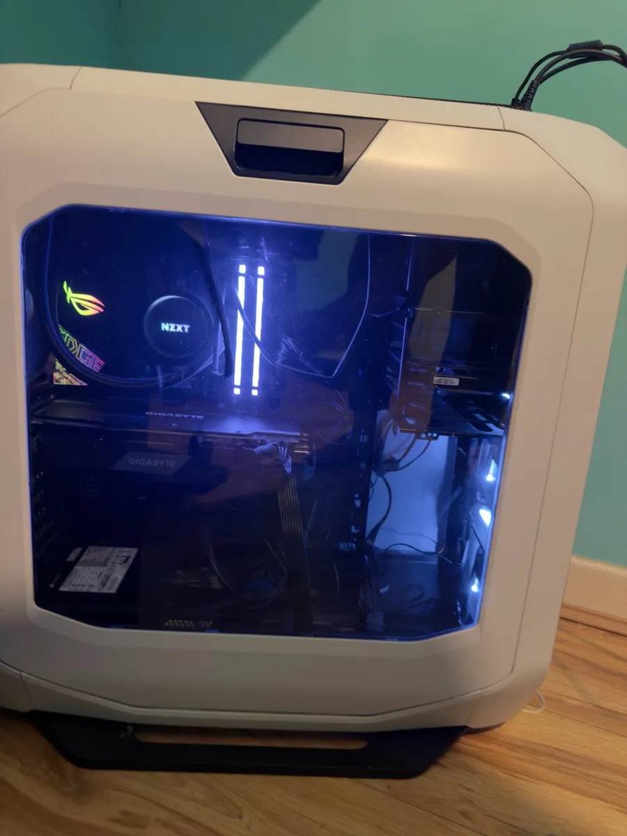 Gaming PC + Dual Monitor + Full Gaming/Audio Setup - Image 2