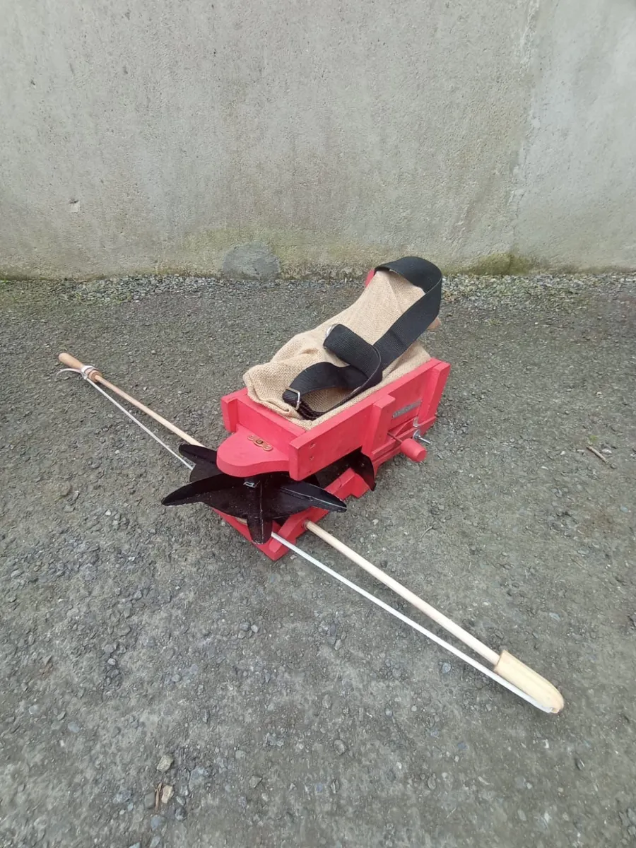 Grass seed fiddle. - Image 2