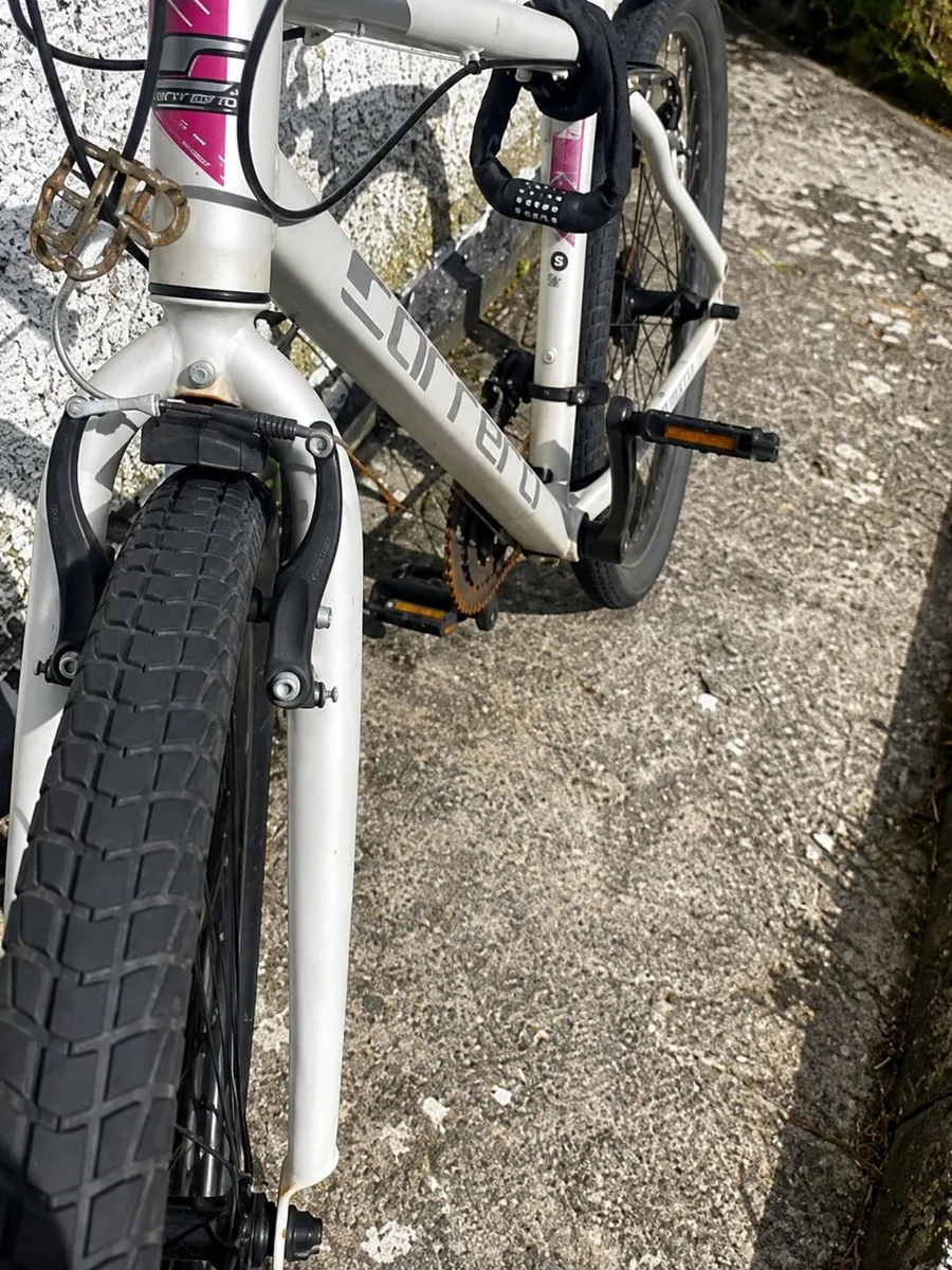 Carrera Crossfire Hybrid Bike + Heavy Duty Lock - Image 1