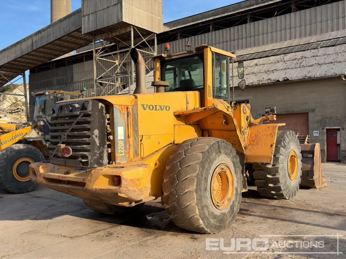 Volvo L220F - Image 3