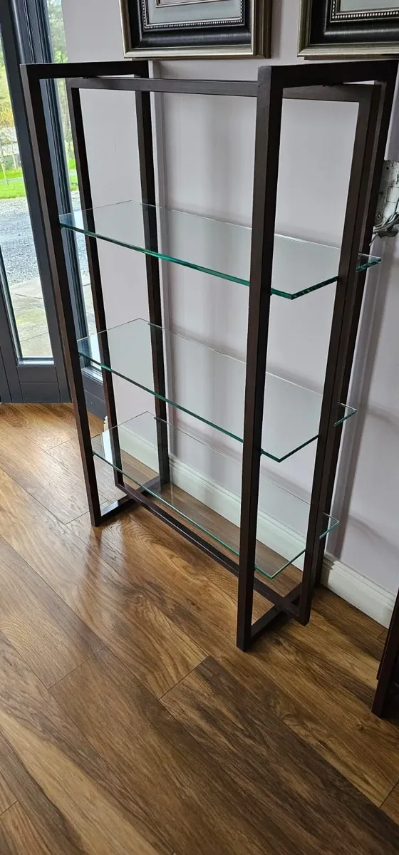 3-shelf display unit - Image 1