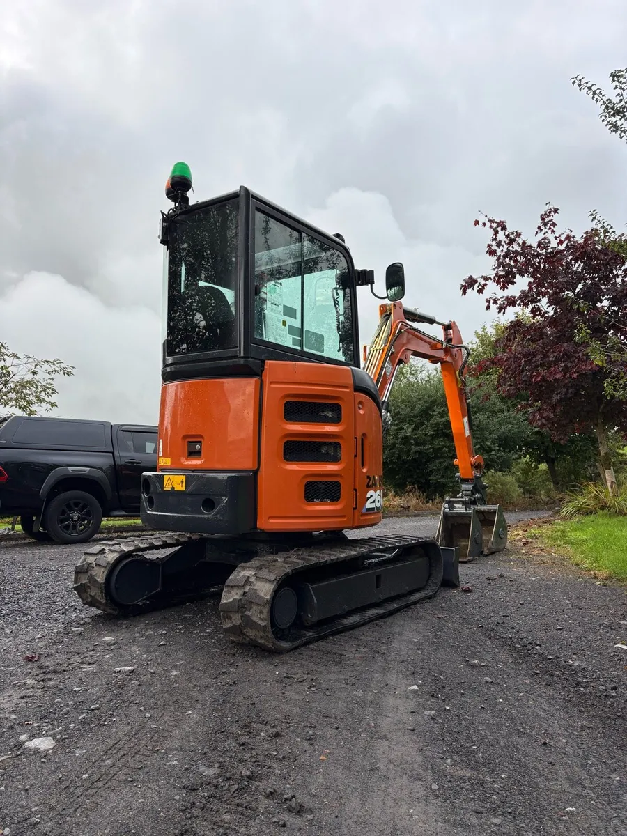 2020 Hitachi 26 U - Image 4