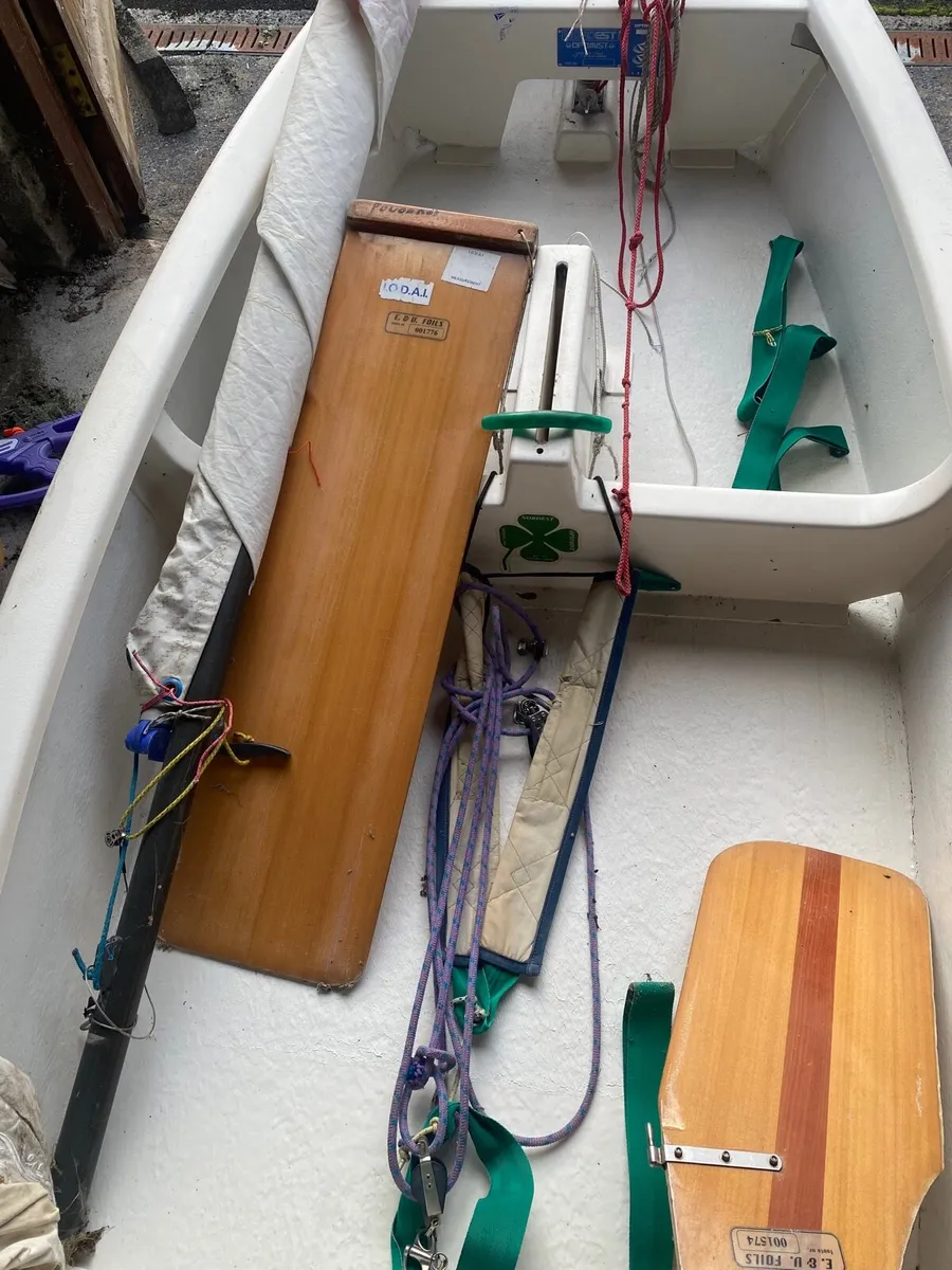 Optimist sailing dinghy - Image 3