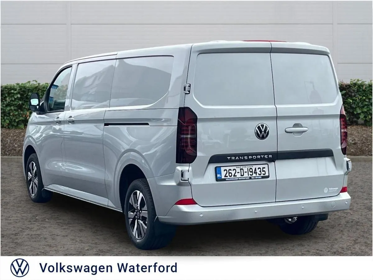 Volkswagen Transporter Highline LWB 170 PS 2.0 TDI - Image 3