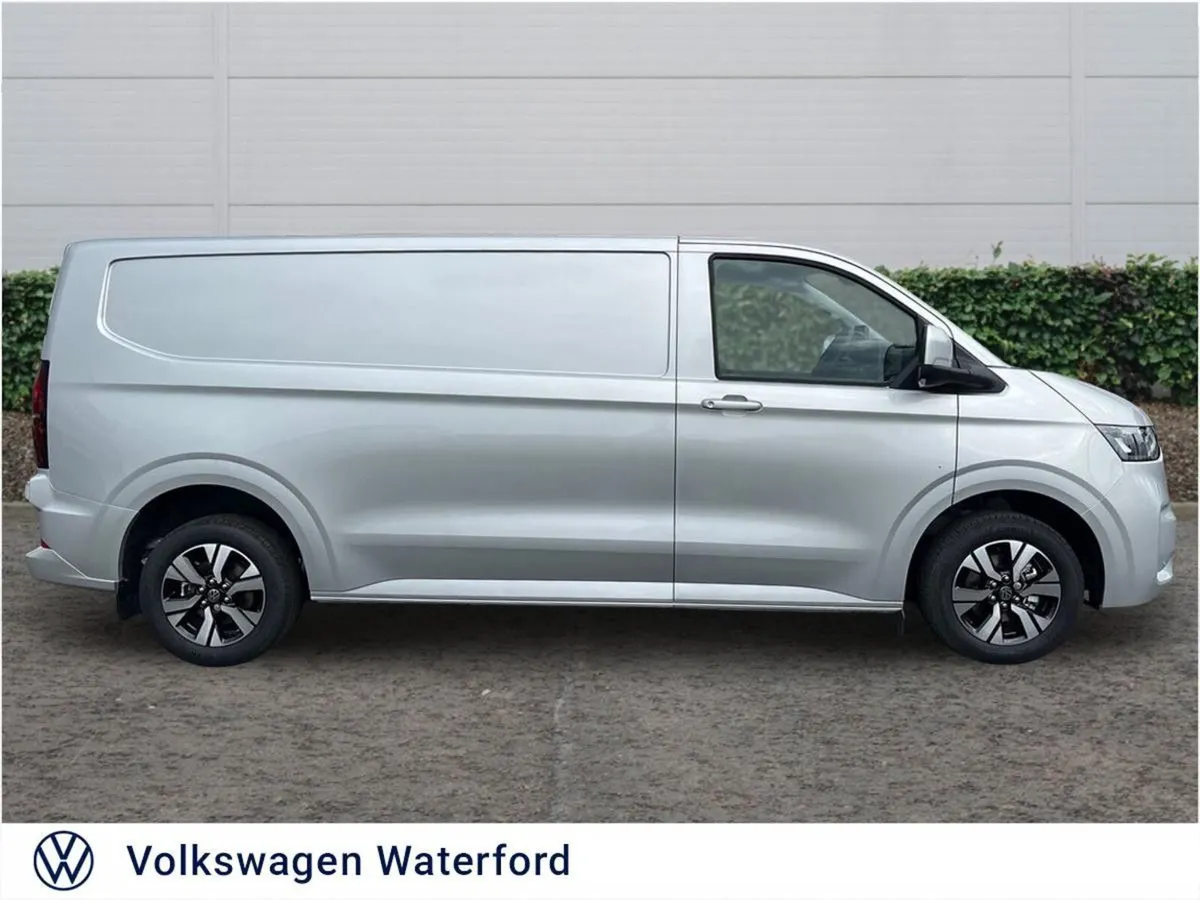 Volkswagen Transporter Highline LWB 170 PS 2.0 TDI - Image 4