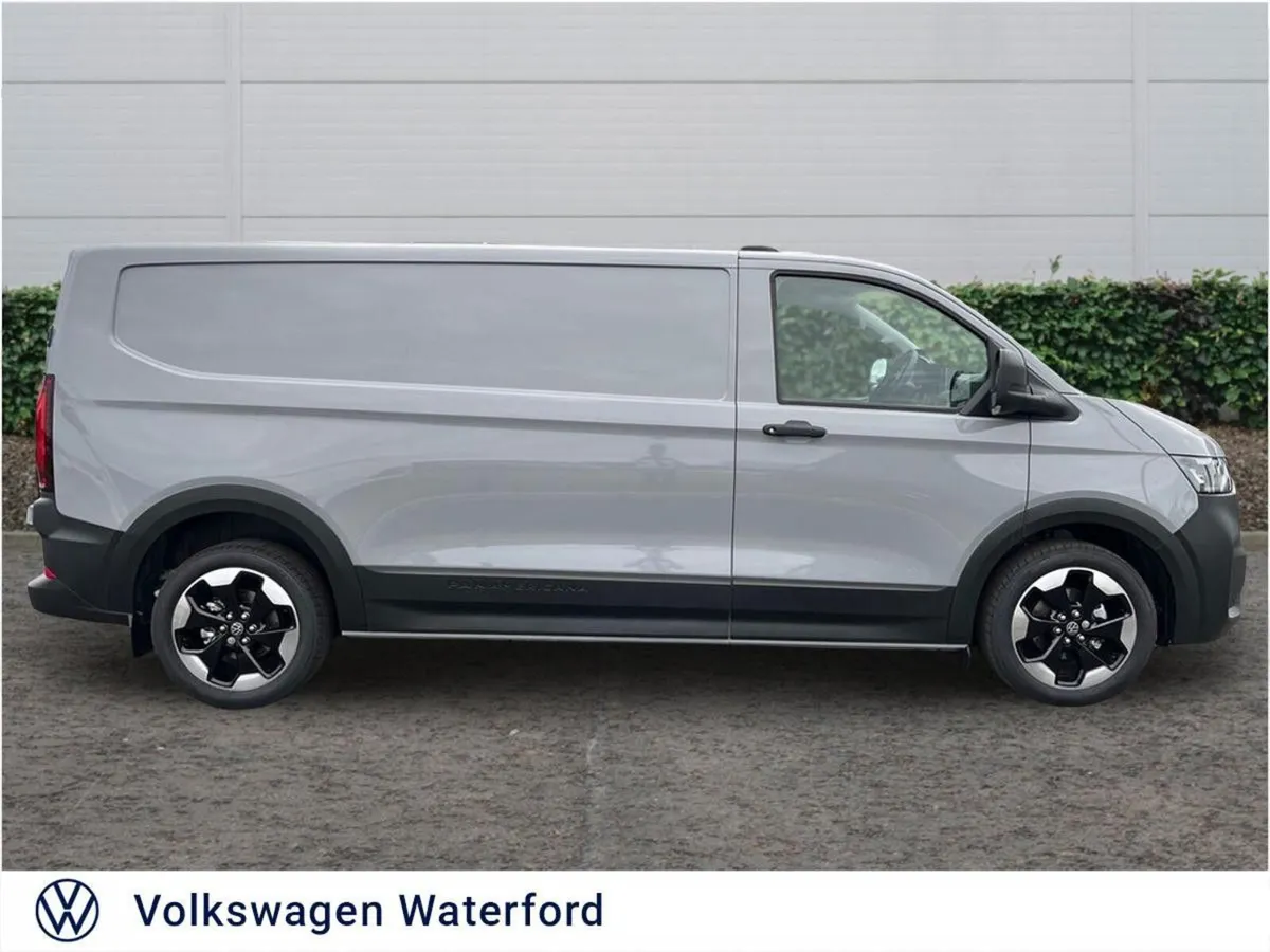 Volkswagen Transporter Pan Americana LWB 150HP Aut - Image 4