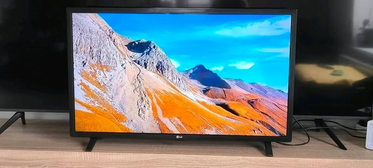 32" TV LG, SMART - Image 1
