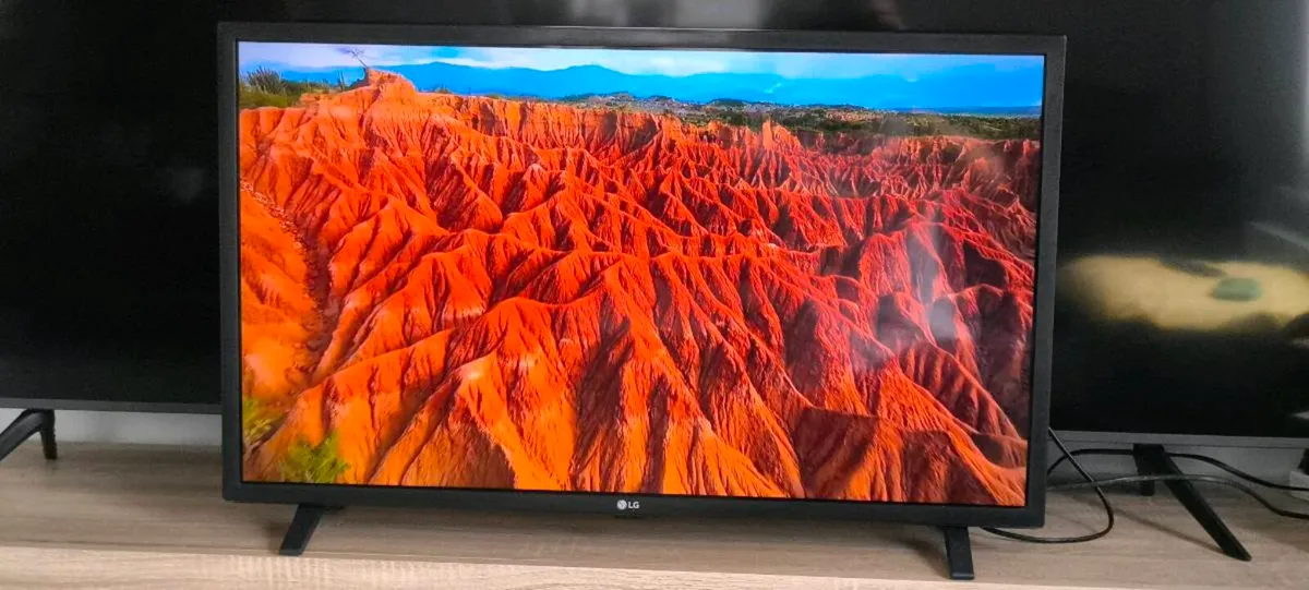 32" TV LG, SMART - Image 3