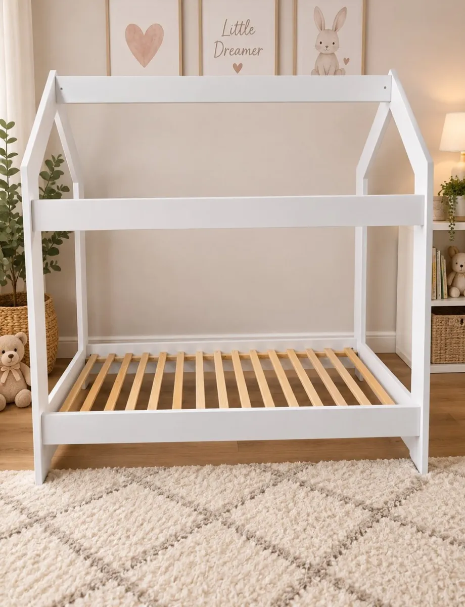 Beautiful White House-Style Bed - Image 1