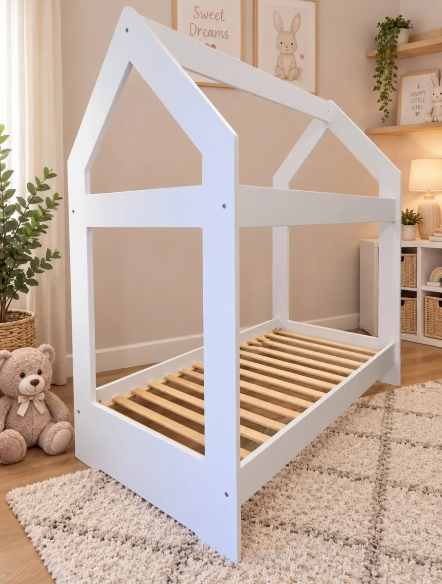 Beautiful White House-Style Bed - Image 3