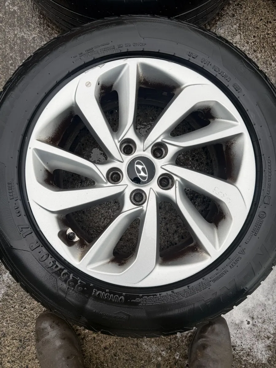 2018 HYUNDAI TUCSON 17" ALLOY WHEELS - Image 2