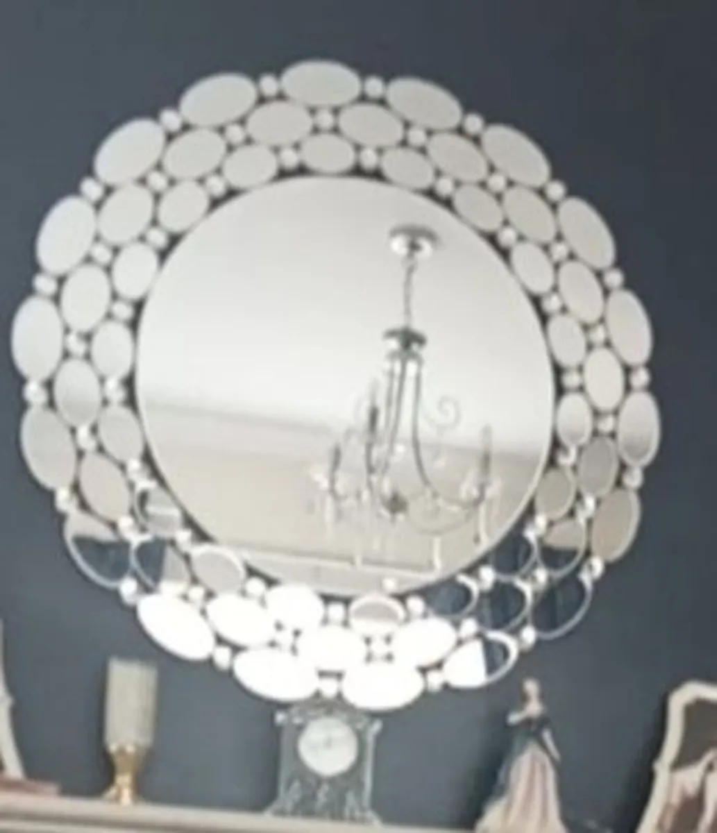 Mirror - Image 1