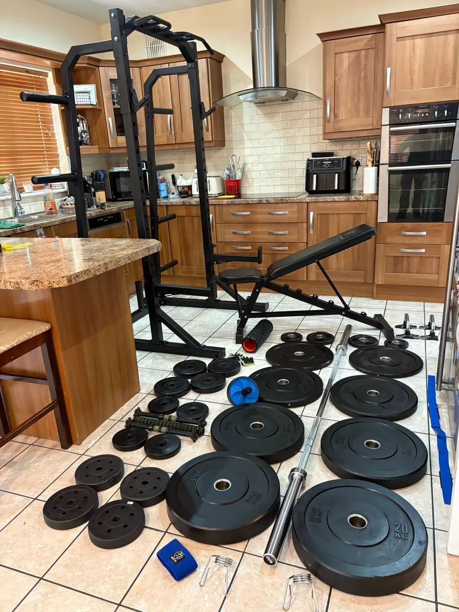 HEAVY DUTY SEMI PRO WEIGHTLIFTING FULL GYM SET UP! - Image 1