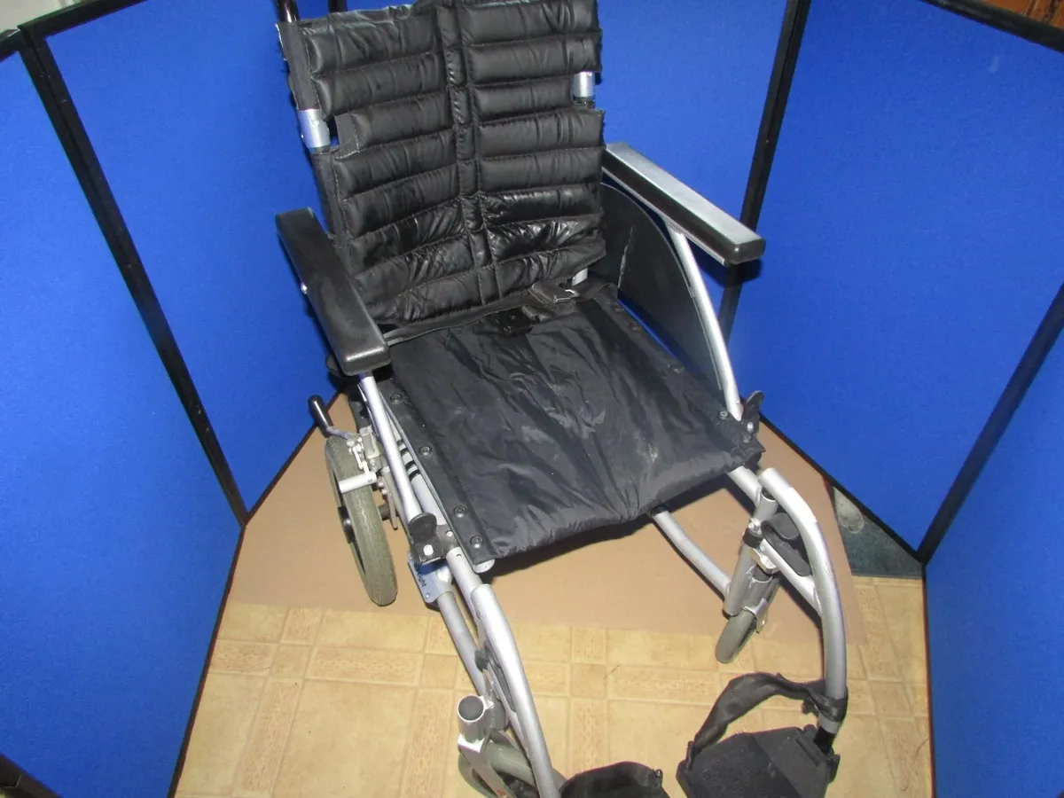 wheelchair - Image 3