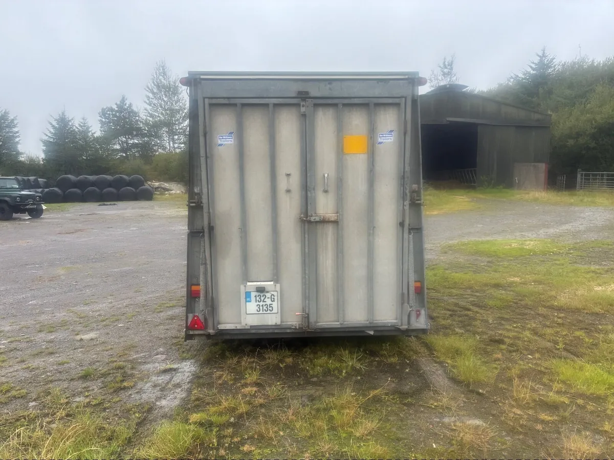 Trailer - Image 2