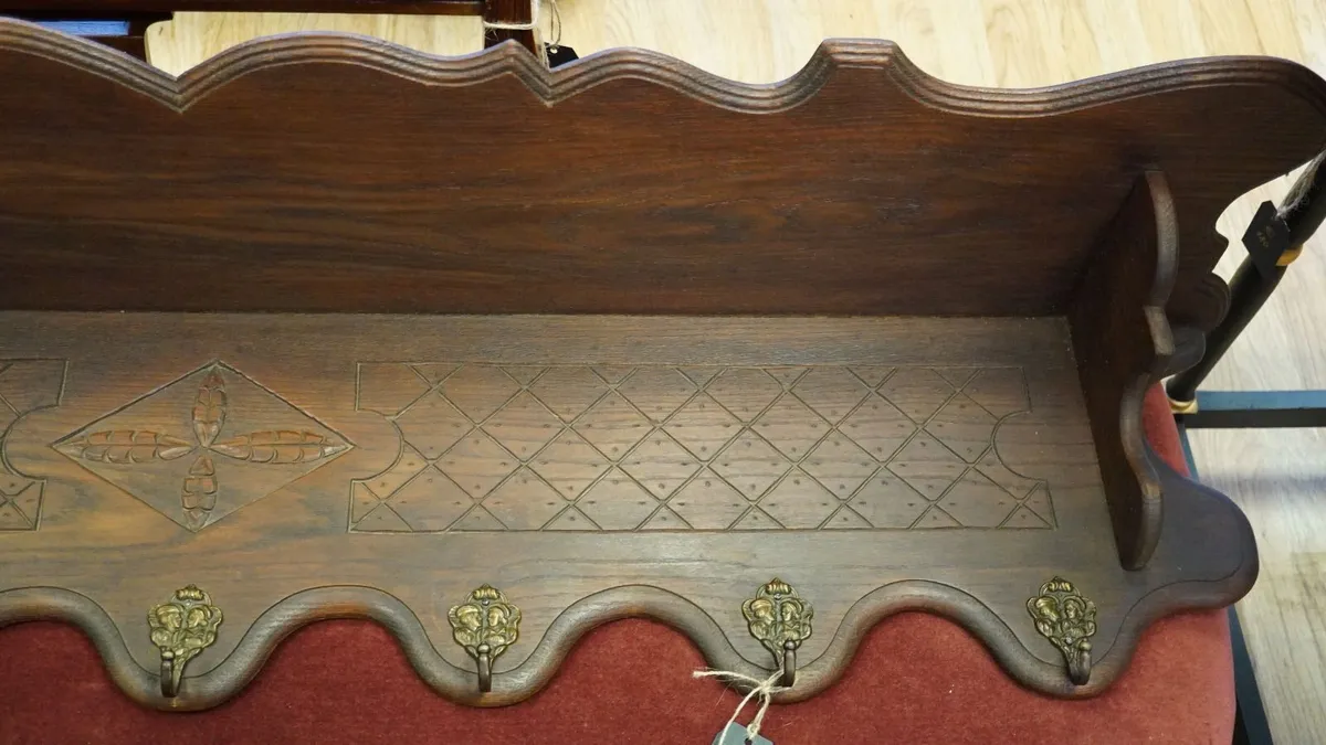 Early 20th Century Carved Oak Wall Coat Rack - Image 3