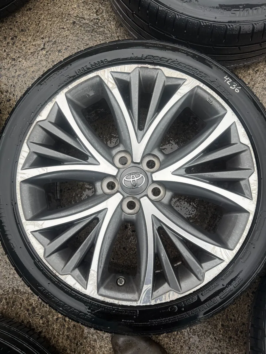 2025 TOYOTA YARIS 17" ALLOY WHEELS - Image 2
