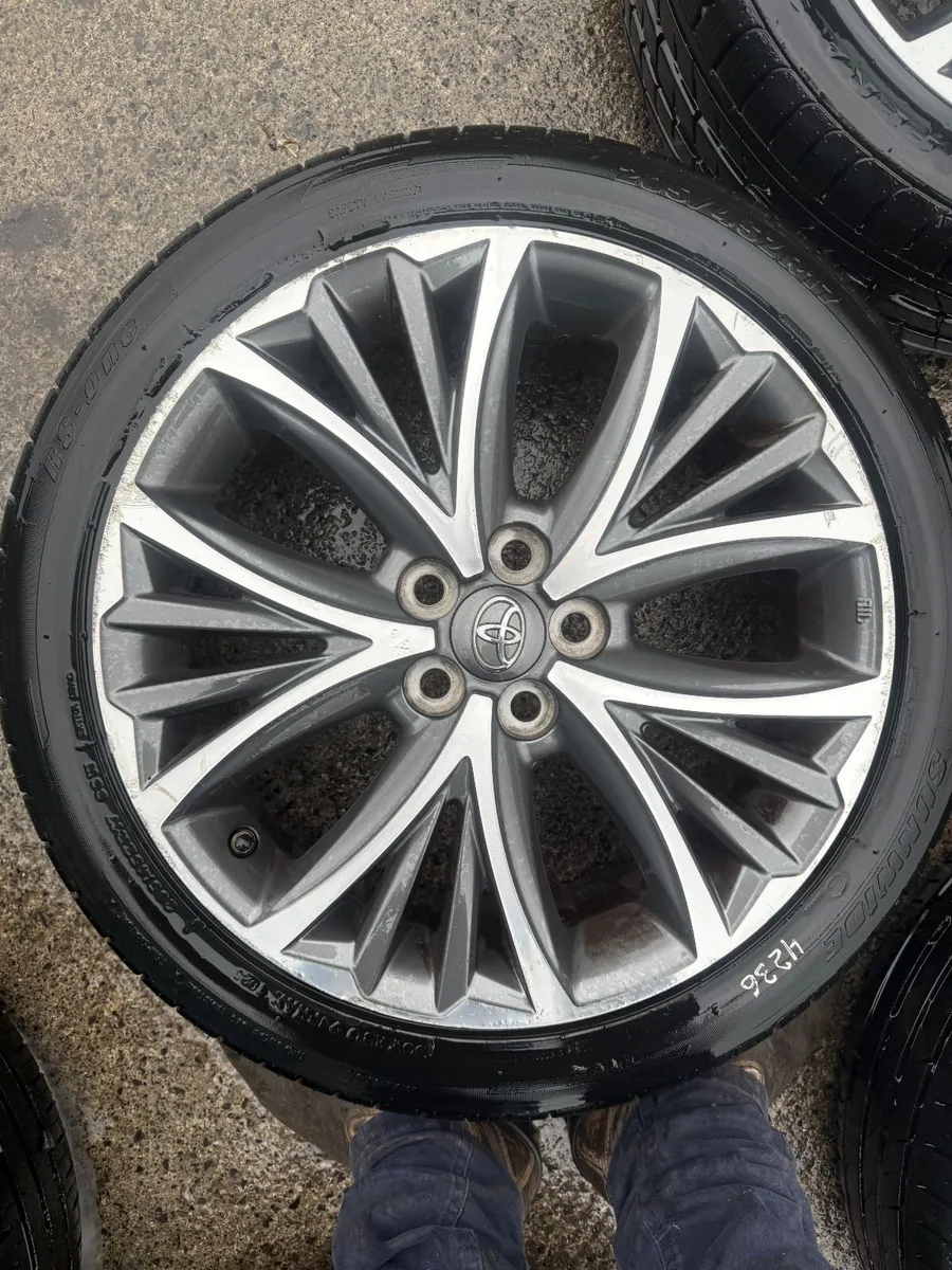 2025 TOYOTA YARIS 17" ALLOY WHEELS - Image 3