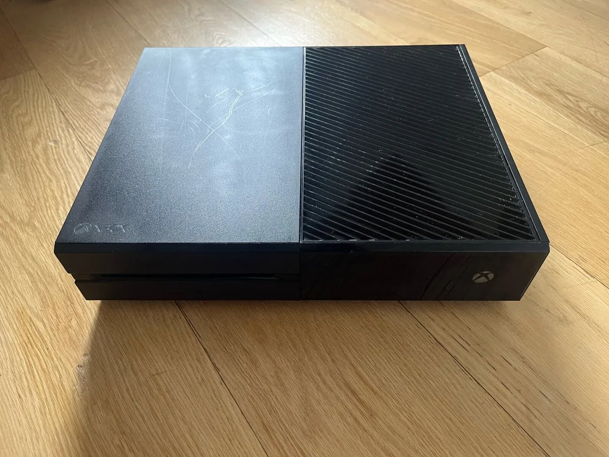Xbox One Original + Controller + Kinect - Image 2