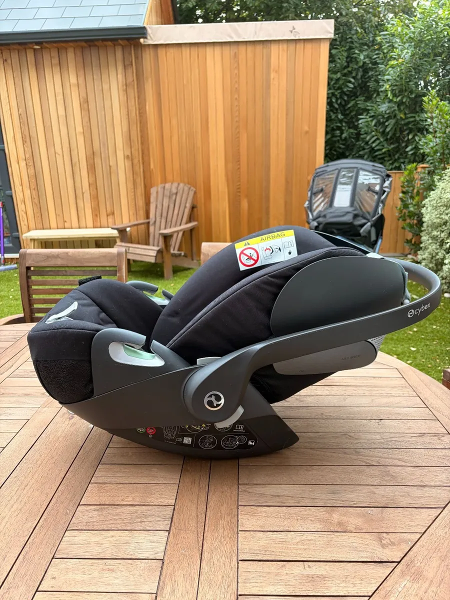 Cybex Cloud T i-Size Rotating Baby Car Seat - Image 2