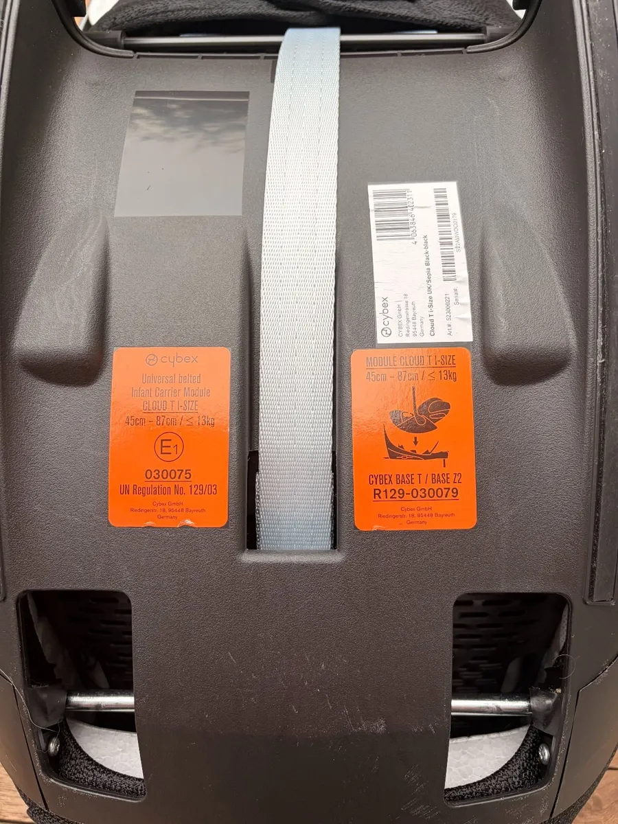 Cybex Cloud T i-Size Rotating Baby Car Seat - Image 4