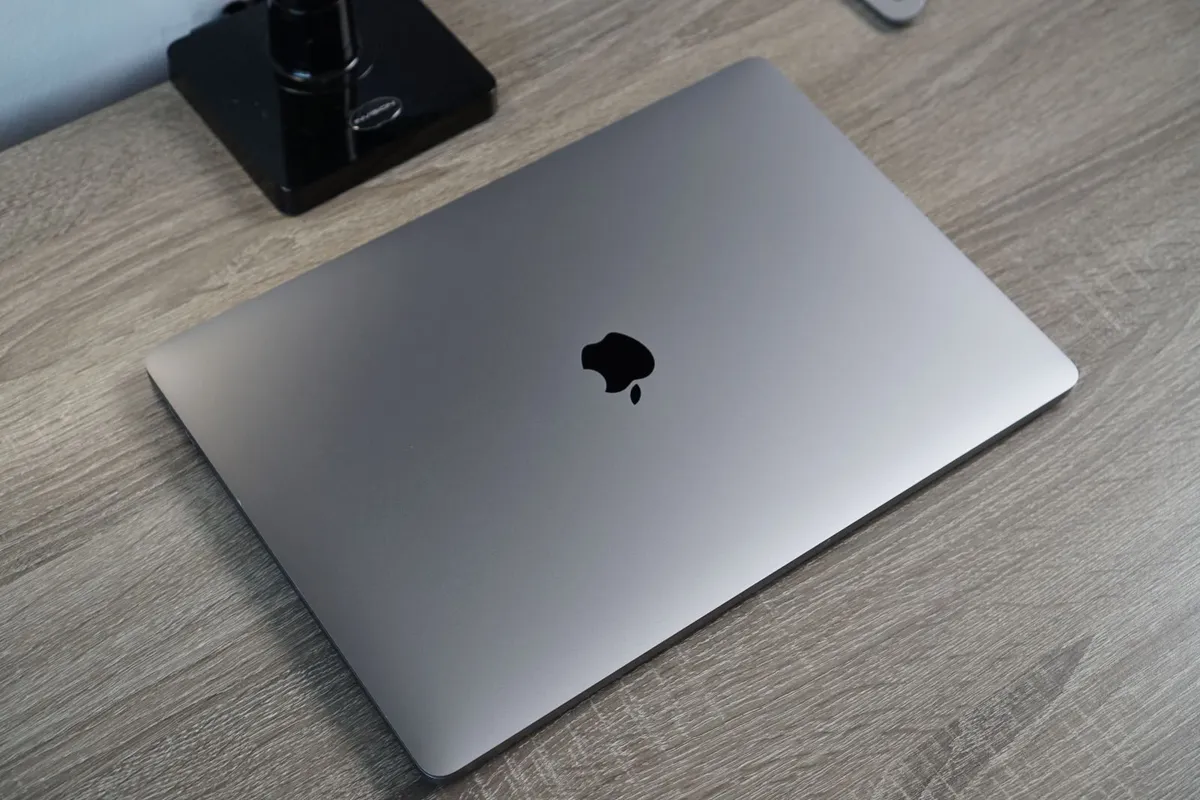 MacBook Pro 16" 2019 32GB | 1TB | i7-9750H | 4GB - Image 4
