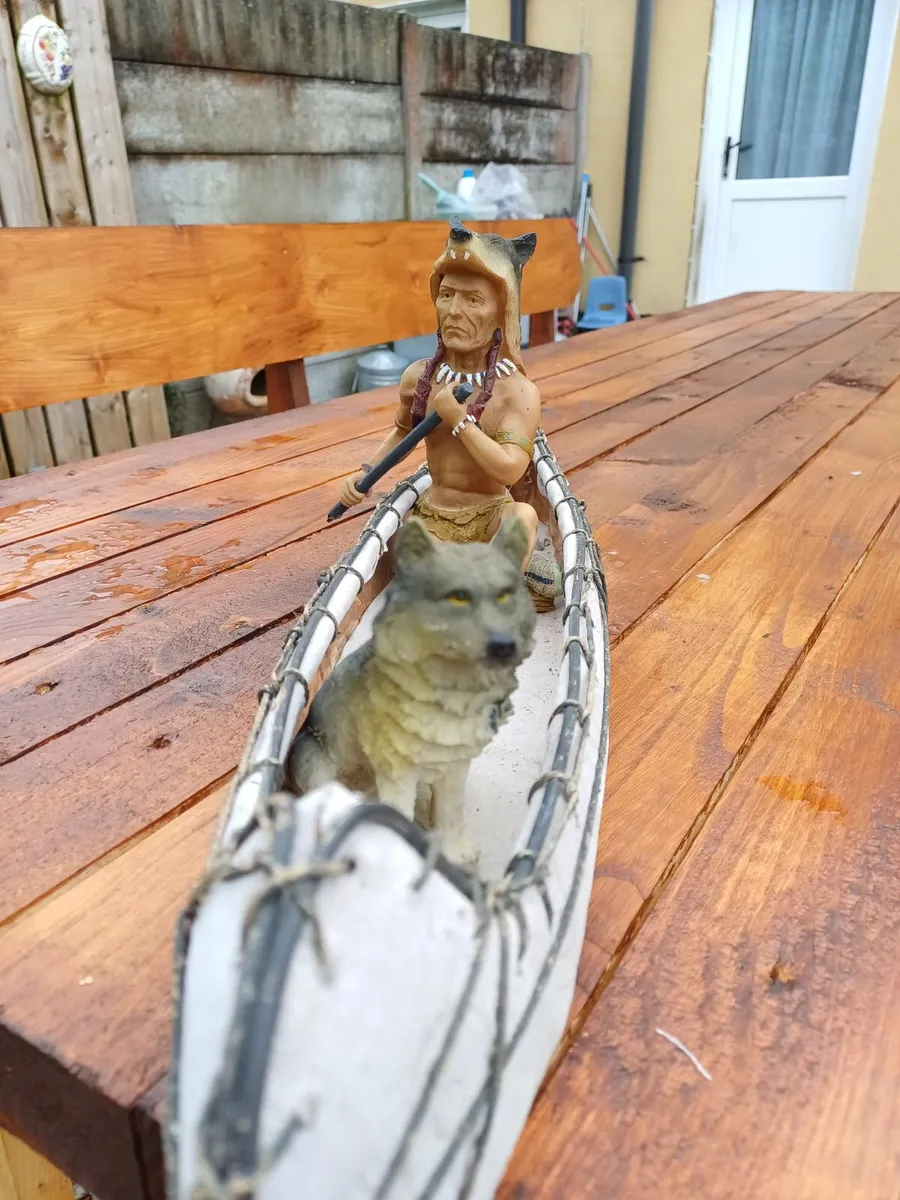 Vintage Native American Canoe Figure - Image 3