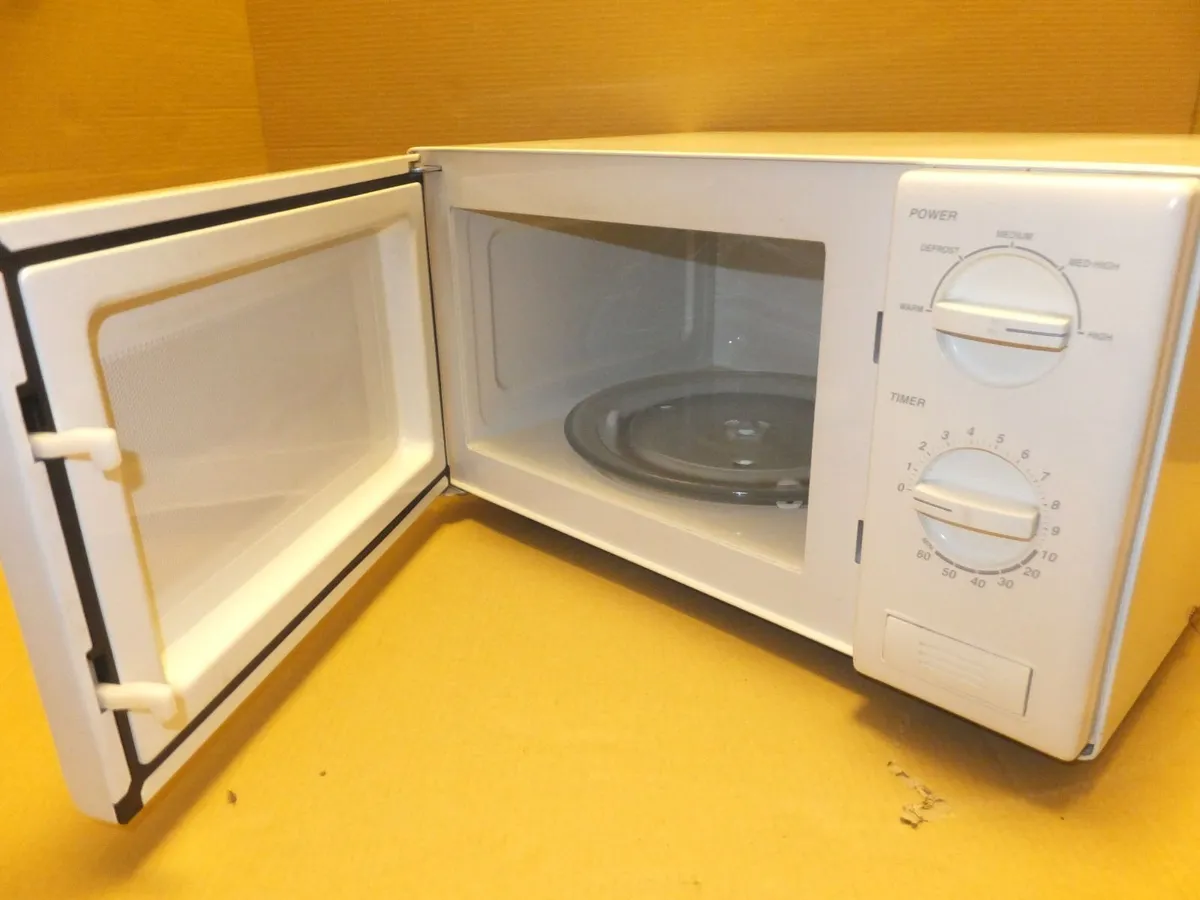 GoldStar Microwave - Image 4