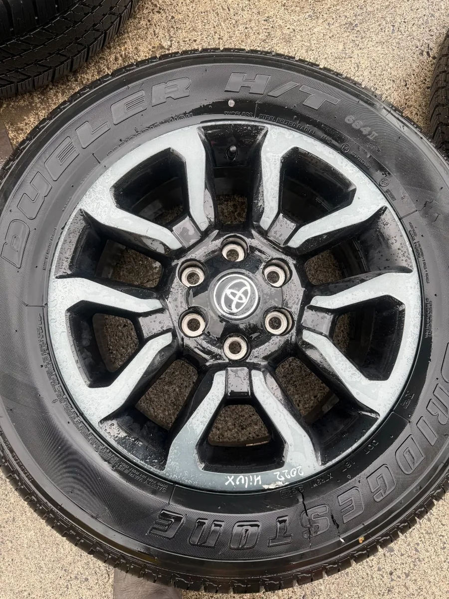 2022 TOYOTA HILUX 18" ALLOY WHEELS - Image 2