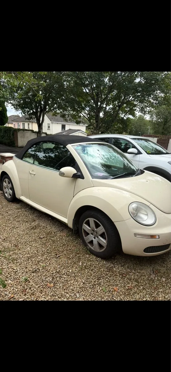 Volkswagen Beetle 08 - Image 4