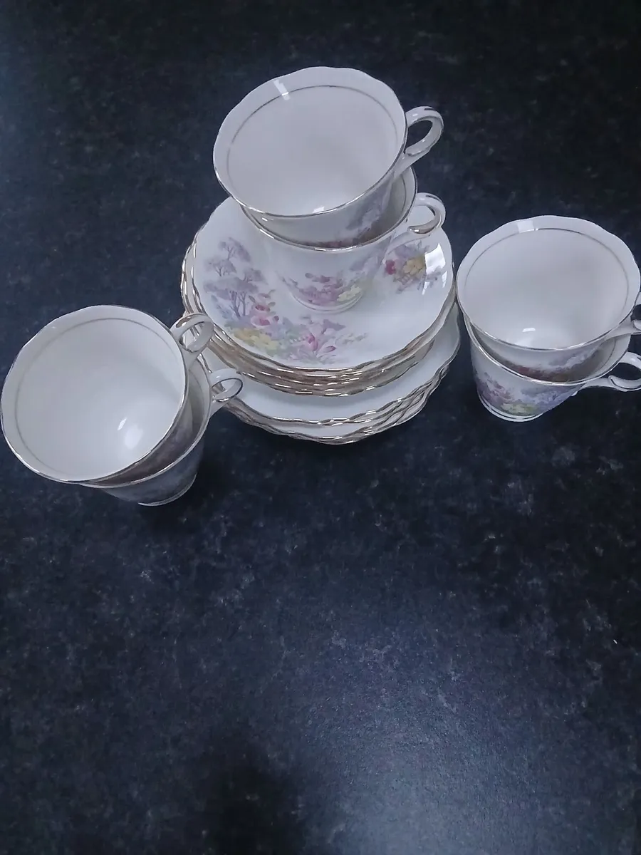 Colclough China Set - Image 1