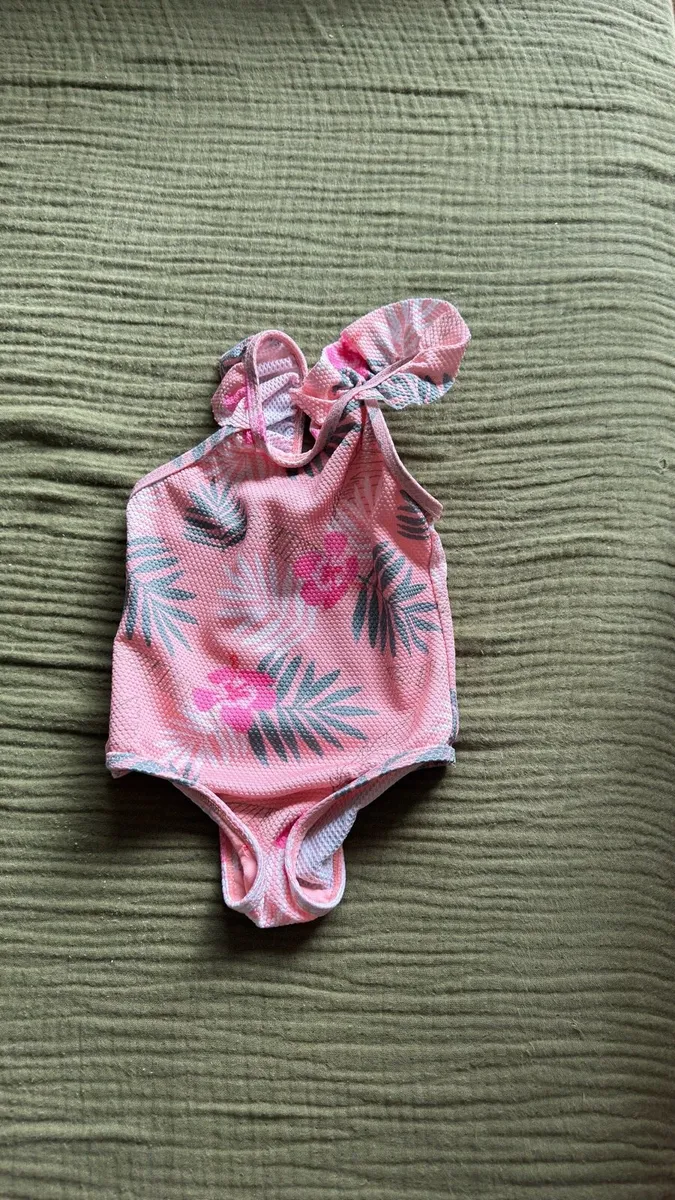 Clothes for girl - Image 1