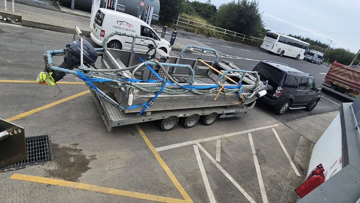 Aluminium work boat - Image 2